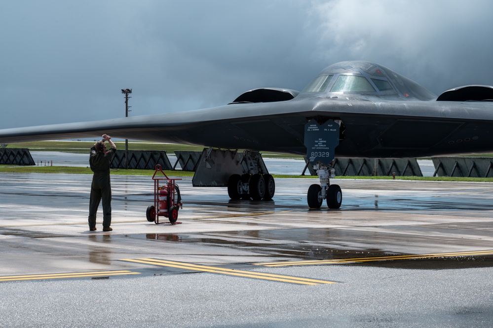 B-2 stealth bombers land in Guam for Valiant Shield 24