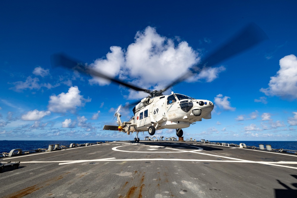 USS Higgins (DDG 76) Conducts Flight Operations with the JS Izumo (DDH 183)