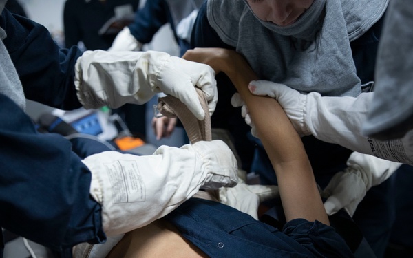 Mass casualty evacuation training aboard USS Mount Whitney (LCC 20)