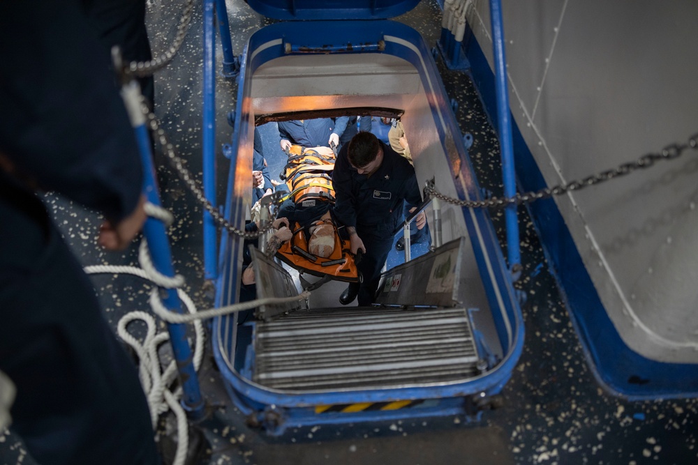 Mass casualty evacuation training aboard USS Mount Whitney (LCC 20)