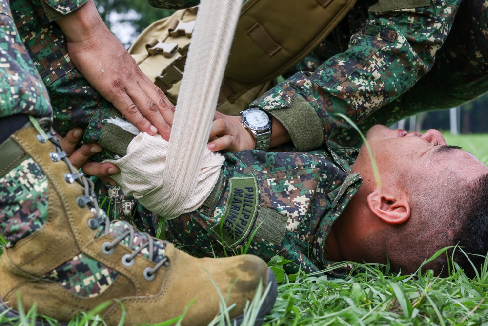 MAG-13 and Philippine service members conduct Valkyrie blood transfusion demonstration and TCCC training