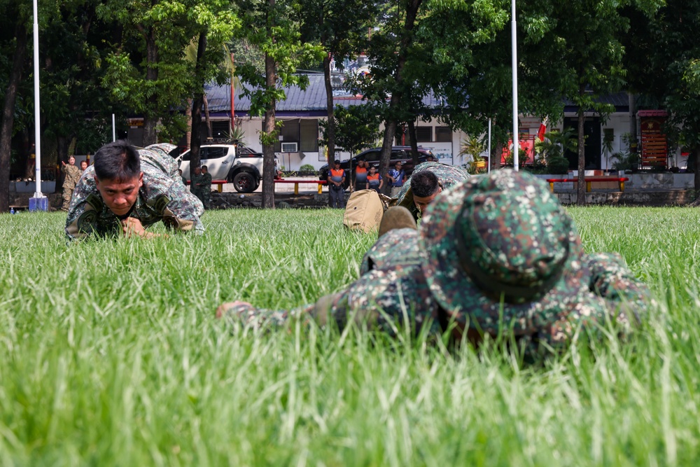 MAG-13 and Philippine service members conduct Valkyrie blood transfusion demonstration and TCCC training