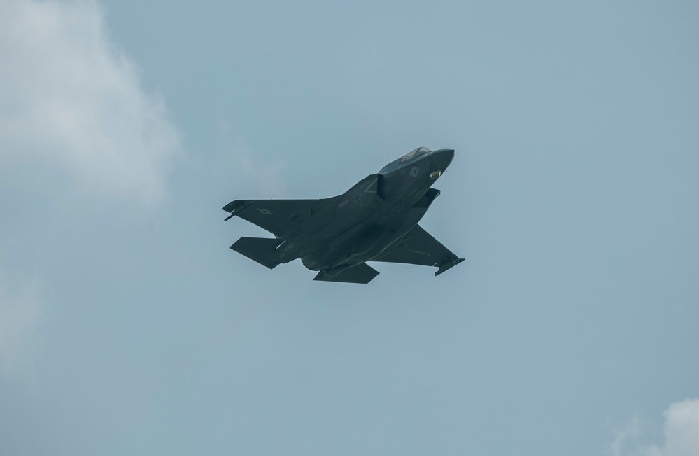 MASA 24: LLFX, F-35 takeoff