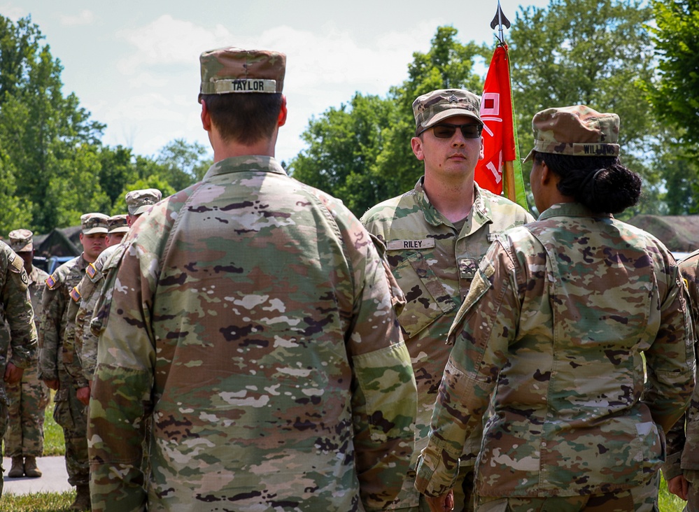 Kentucky’s 149th Signal Company Soldiers Awarded during Warfighter 24-4