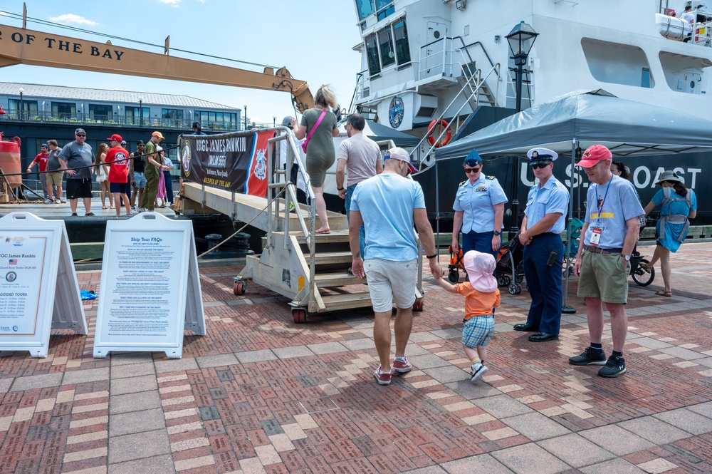 USCGC James Rankin Offers Tours during Maryland Fleet Week