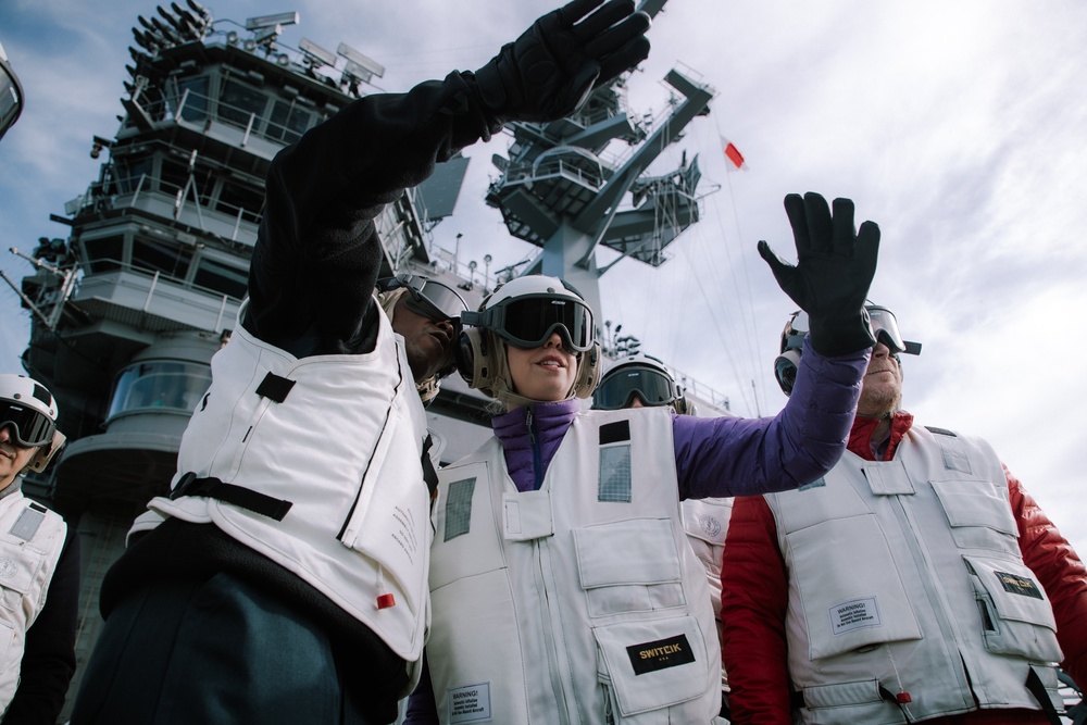 USS George Washington hosts the official Chilean party