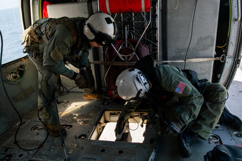 George Washington Conducts Vertical Replenishment