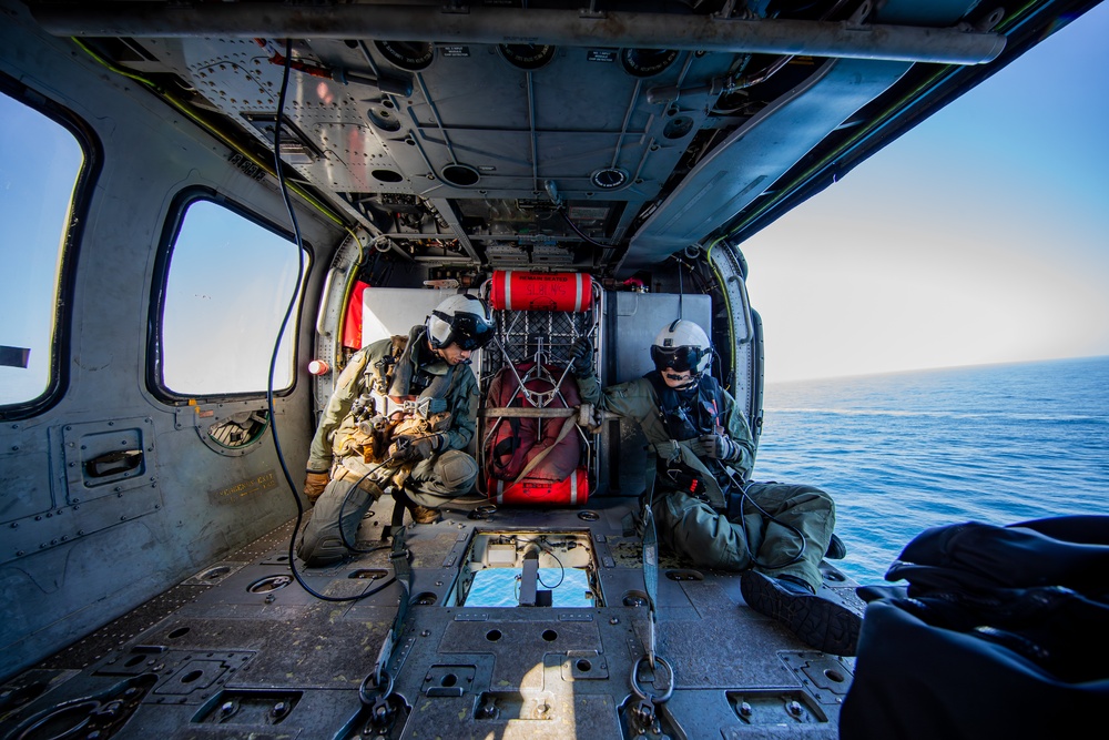 George Washington Conducts Vertical Replenishment