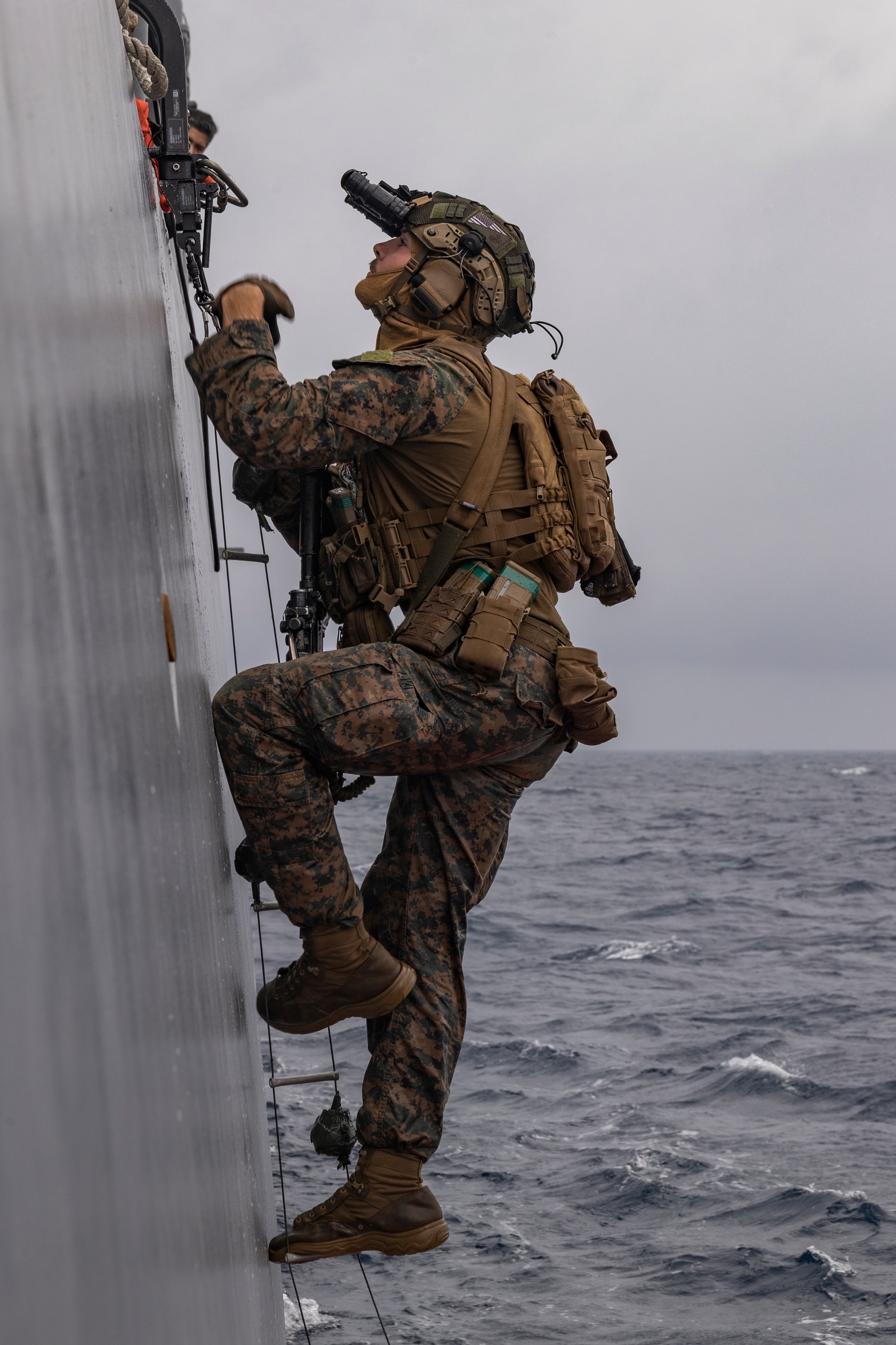 DVIDS - Images - 31st MEU, MRF and BLT 1/4 conduct VBSS aboard USS