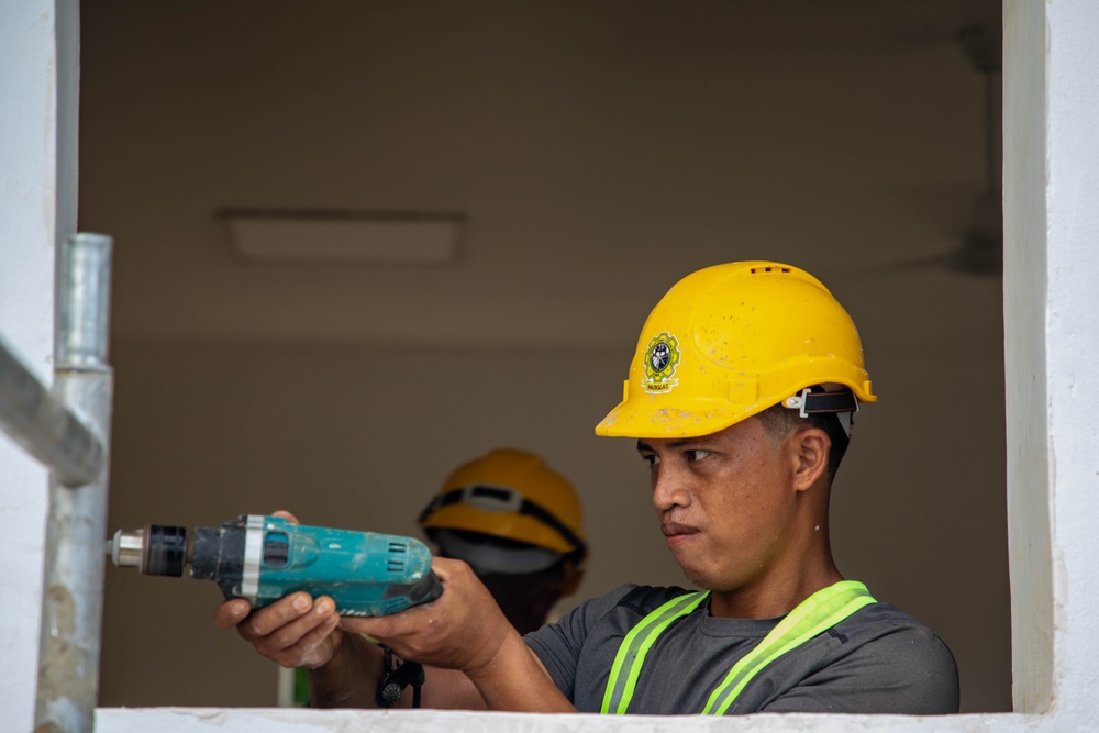 84th Engineer Battalion put finishing touch on warehouse in Itbayat