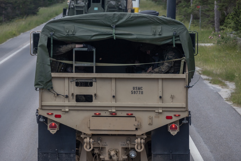 CLB-8 Convoy Operations: Polish Soldiers