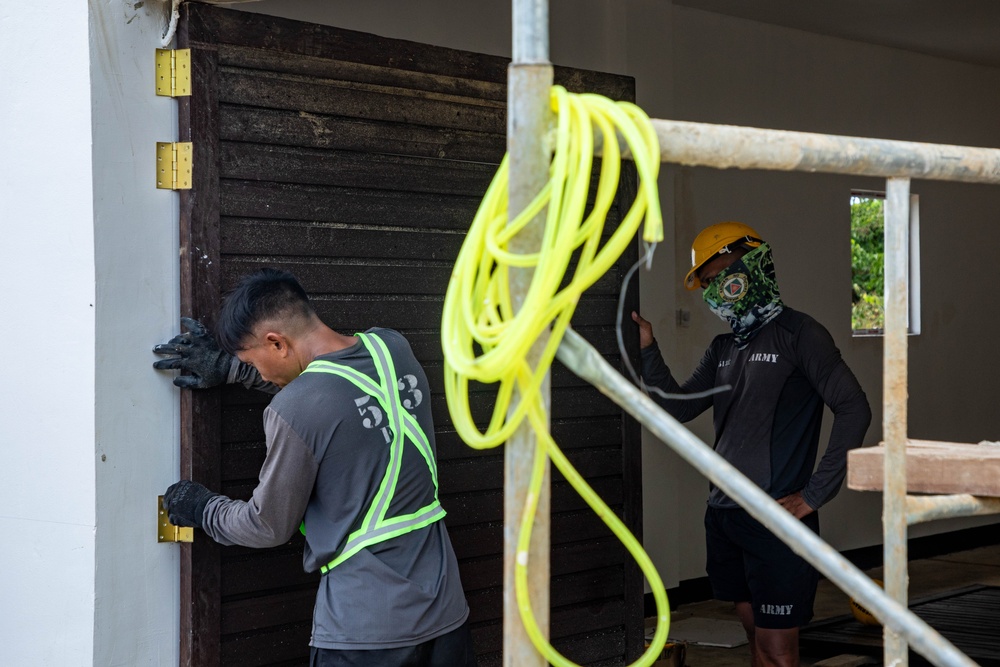 84th Engineer Battalion put finishing touch on warehouse in Itbayat