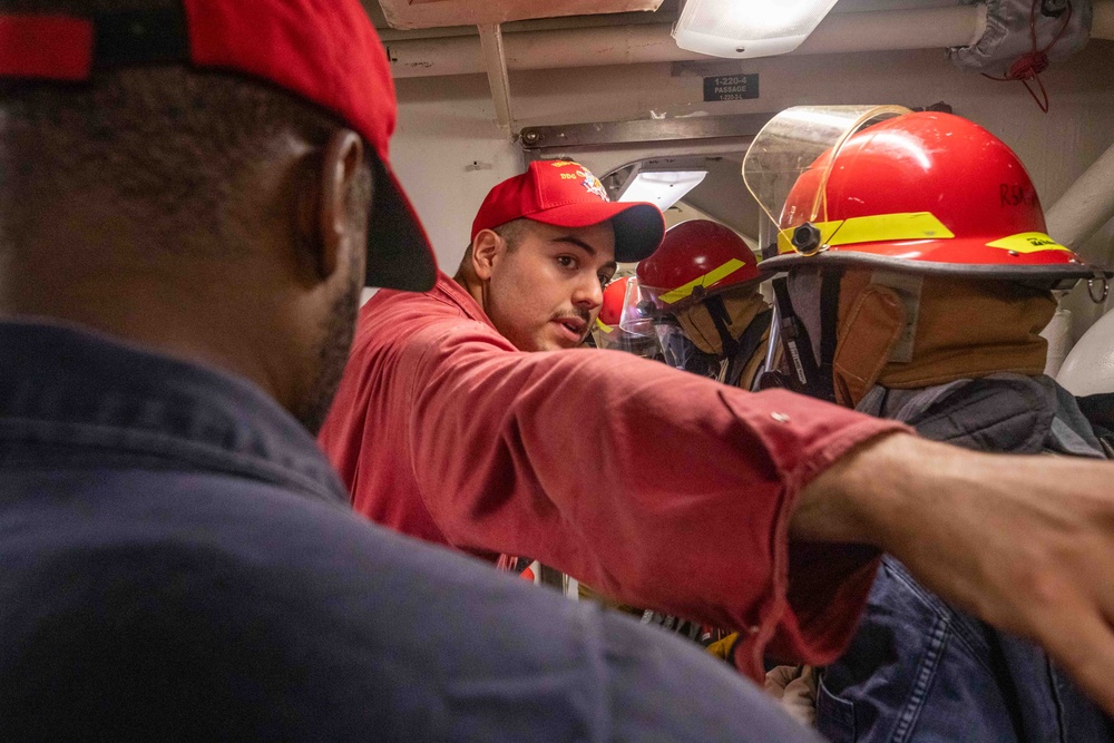 USS Russell (DDG 59) general quarters