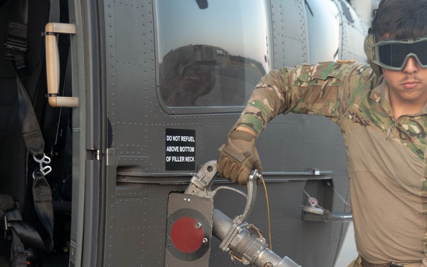 Arkansas Guardsmen Maintaining Army Aircraft