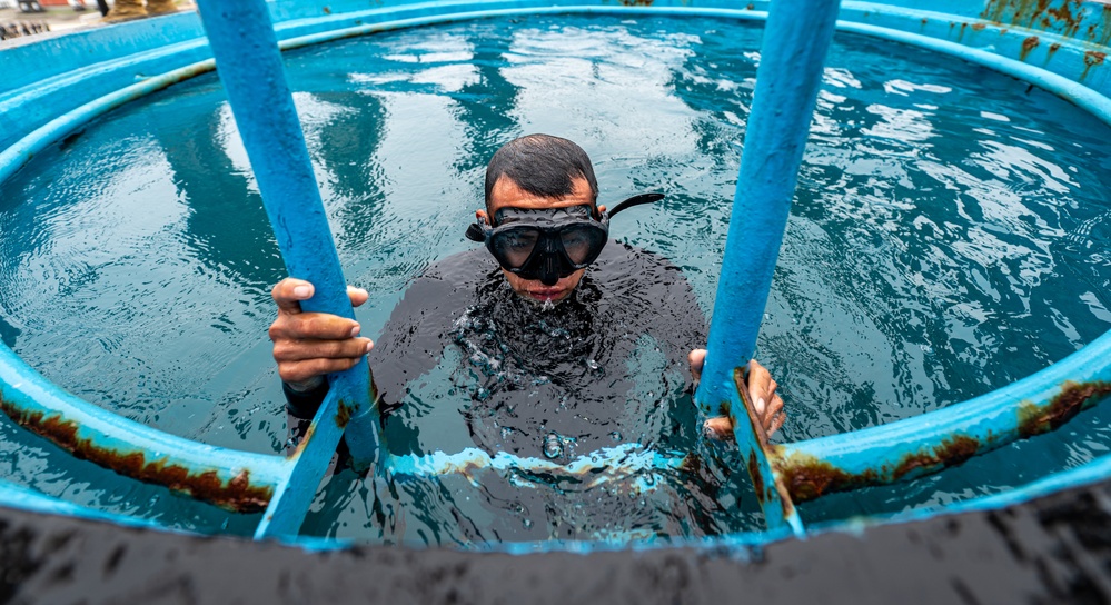 U.S. Marines conduct dive training during exercise Resolute Sentinel 24