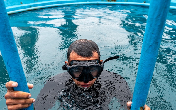 U.S. Marines conduct dive training during exercise Resolute Sentinel 24