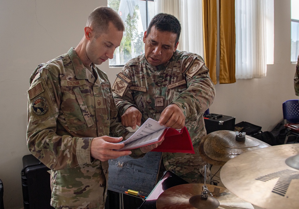 Peruvian, US Air Force bands host joint practice