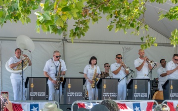 U.S. Navy Band Commodores Perform at Maryland Fleet Week