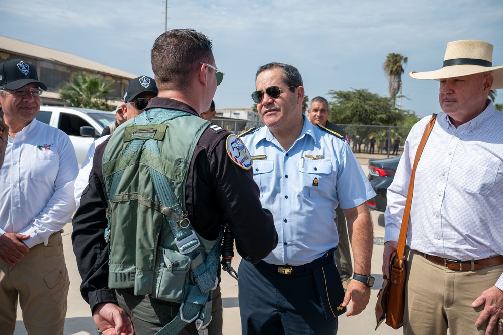 F-16 Viper Demonstration Team welcomes Peruvian, U.S. delegation at Festival Aereo Chiclayo