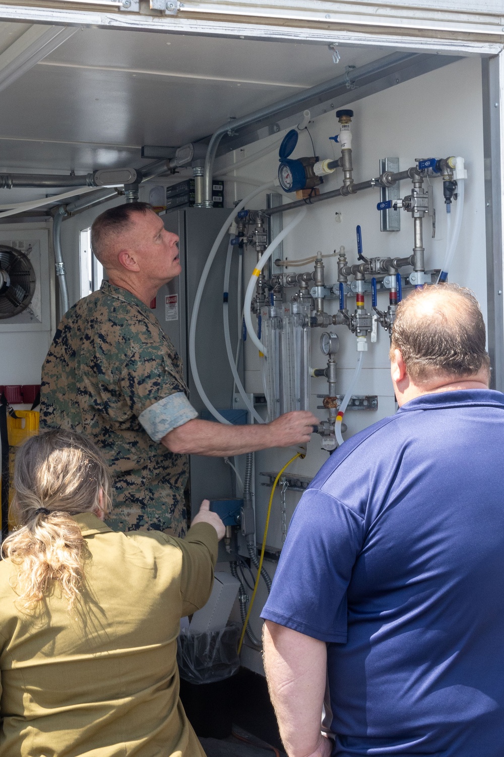 Maj. Gen. Maxwell tours MCAS Iwakuni