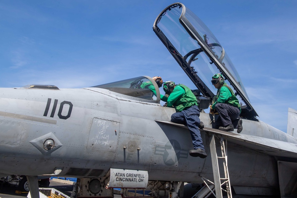 TR Conducts Flight Ops