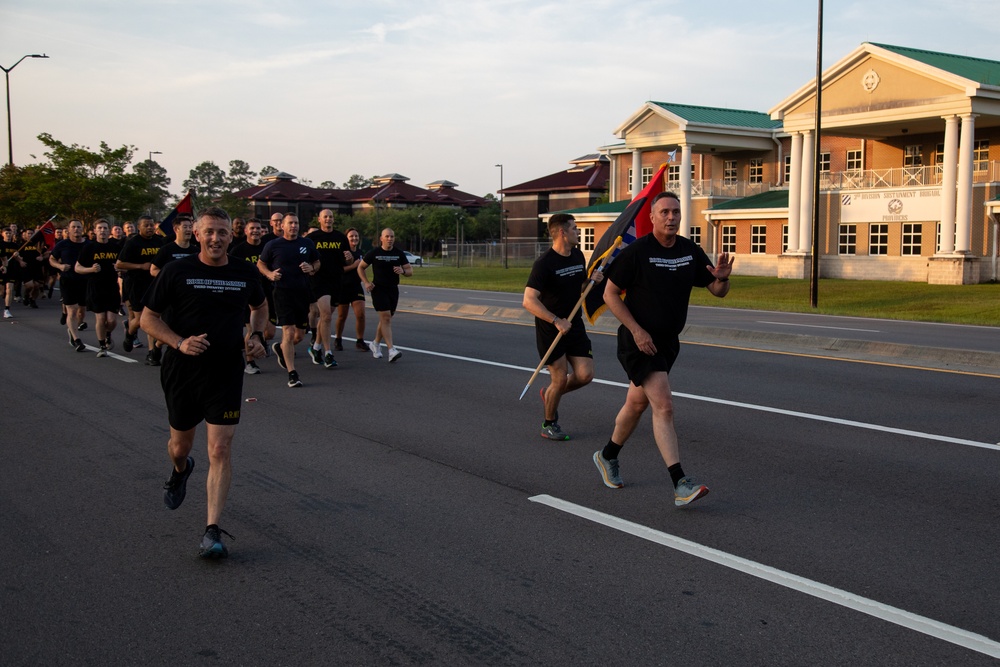 Dogface Soldiers run to kick off Salute to Summer