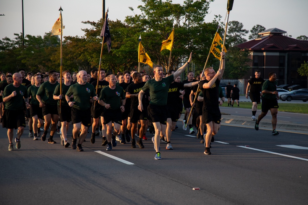 Dogface Soldiers run to kick off Salute to Summer