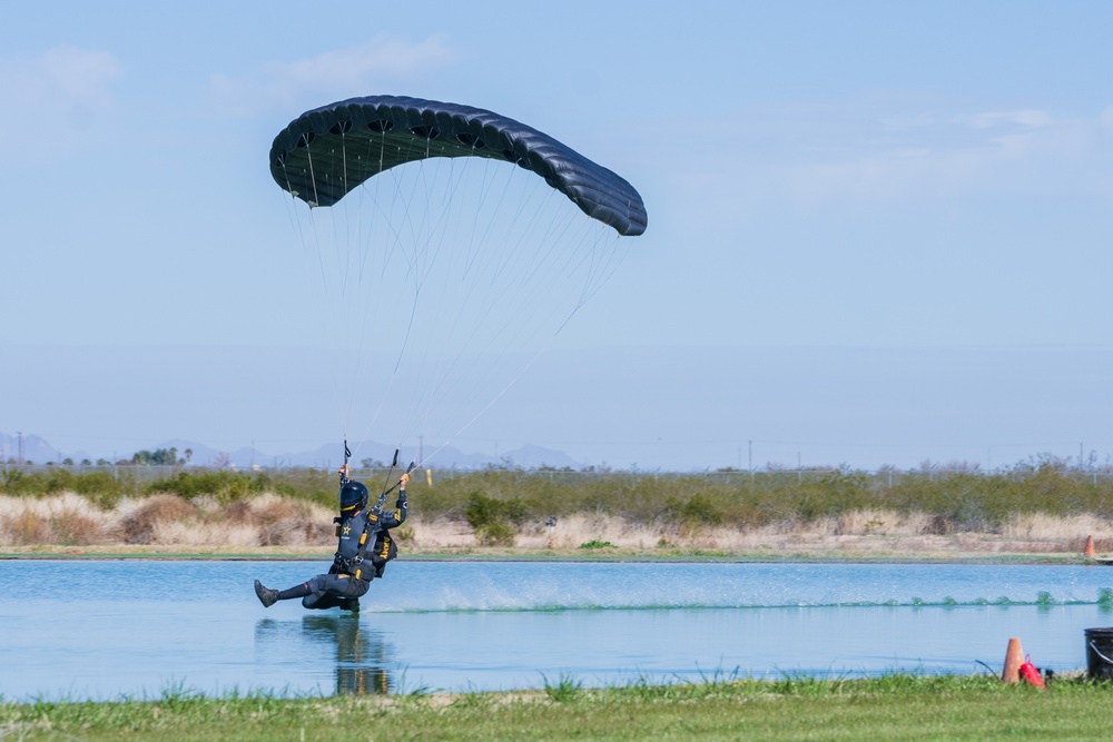 Soldiers from Army Golden Knights train in advanced parachuting discipline
