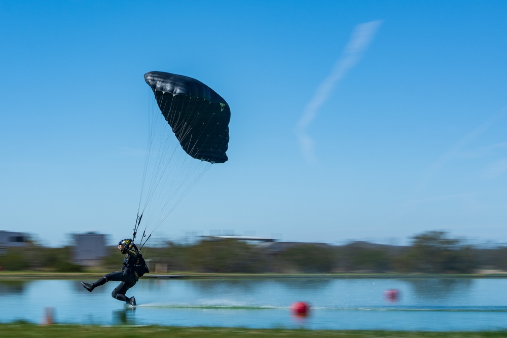 Soldiers from Army Golden Knights train in advanced parachuting discipline