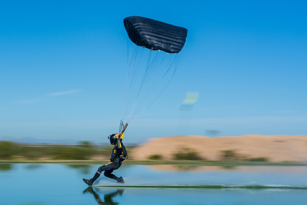 Soldiers from Army Golden Knights train in advanced parachuting discipline