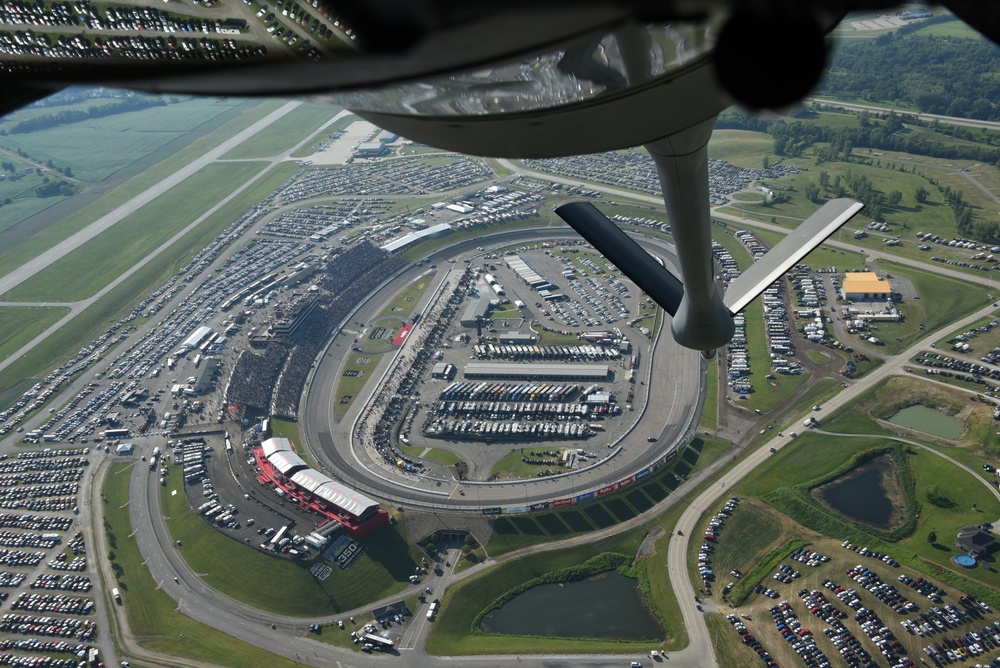 Iowa ANG KC-135 perfoms NASCAR Iowa Corn 350 flyover