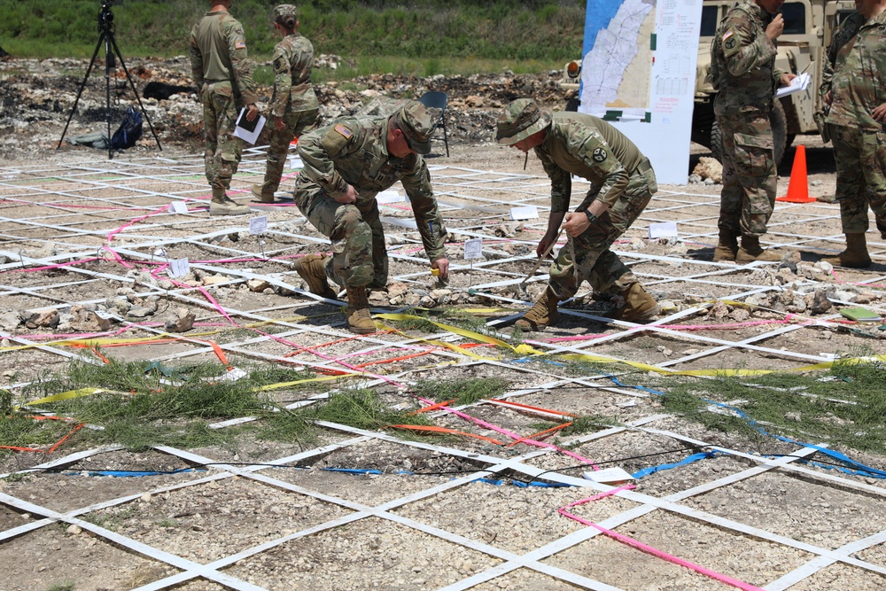 DVIDS Images Tennessee National Guard leaders participate in sand table brief Image 7 of 7