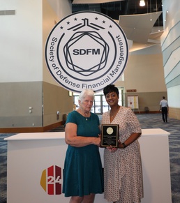 Huntsville Center’s Resource Management Director, Elizabeth McCullough, receives award