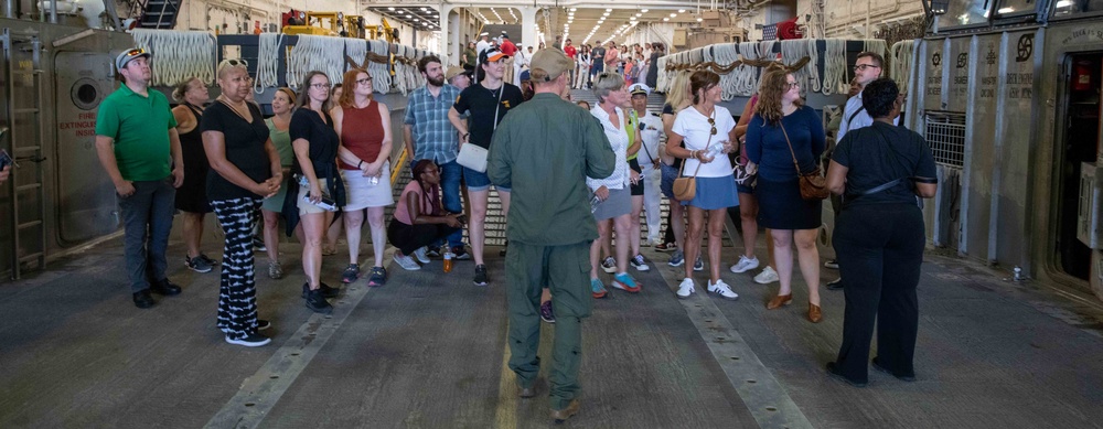 Maryland Educators Tour Aboard USS Fort Lauderdale (LPD-28)