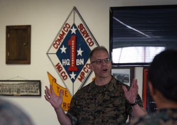 Chaplain of the Marine Corps speaks to 1st MARDIV Marines