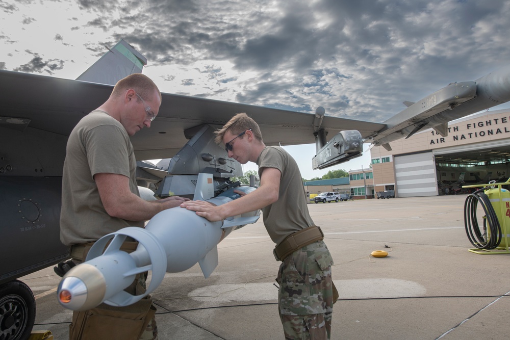 180FW Weapons Training