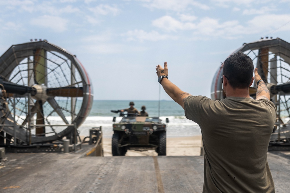 Jeanne D’Arc 24 Amphibious Exercise: French Vehicles on LCAC