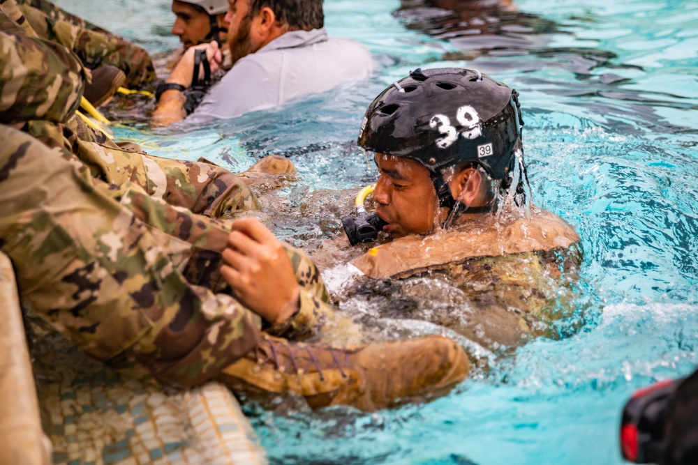 HIARNG Aviation Increases Water Survivability with SWET Training