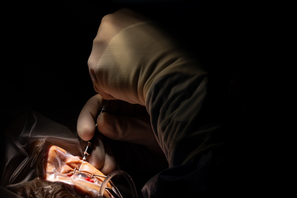 346th EOMRS Ophthalmologists conduct cataract surgery for 30 patients during RS24