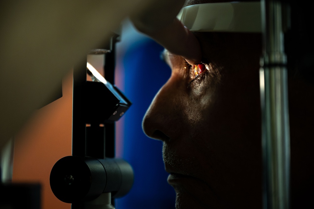 346th EOMRS Ophthalmologists conduct cataract surgery for 30 patients during RS24