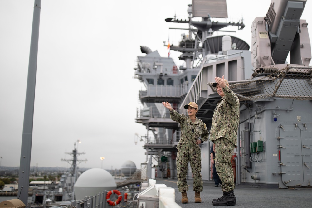 Vice Adm. Davids Visit Aboard USS Tripoli