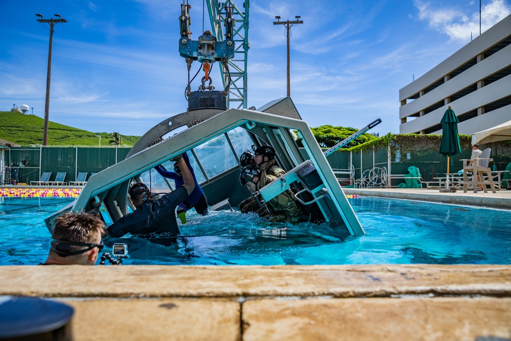 HIARNG Aviation Increases Water Survivability with SWET Training