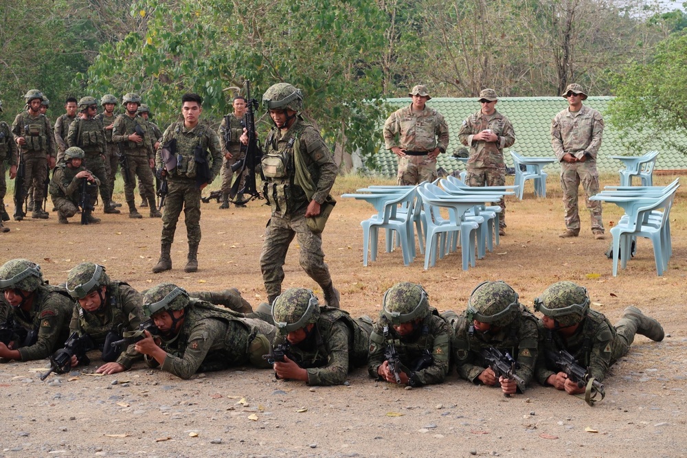 Soldiers train Air Assault Operations with Philippine Partners