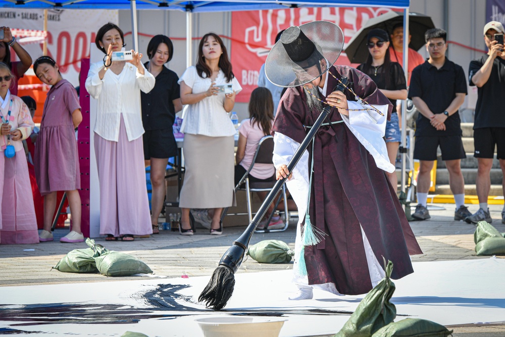 2024 KATUSA Friendship Week Hanbok Fashion Show