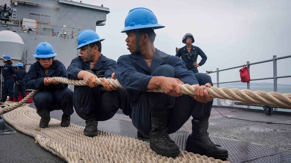240618 – USS Harpers Ferry Makes Port in Okinawa, Japan