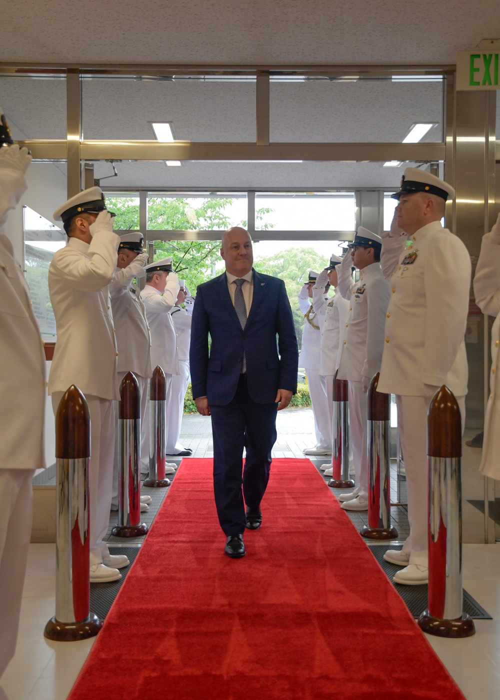 New Zealand Prime Minister Visits Yokosuka