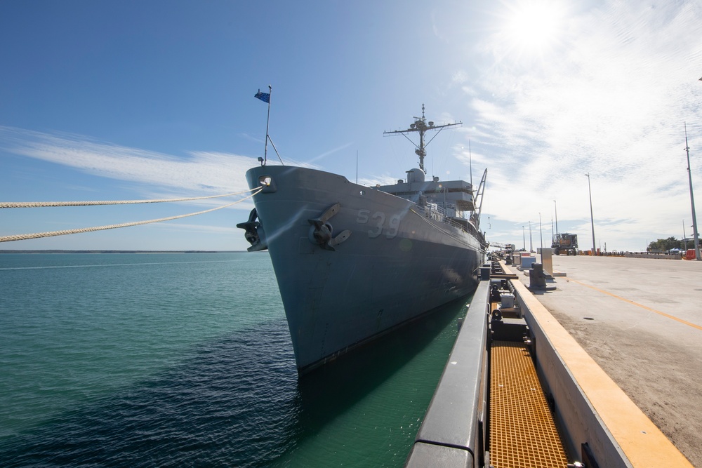 ESL Moored Pierside HMAS Coonawarra