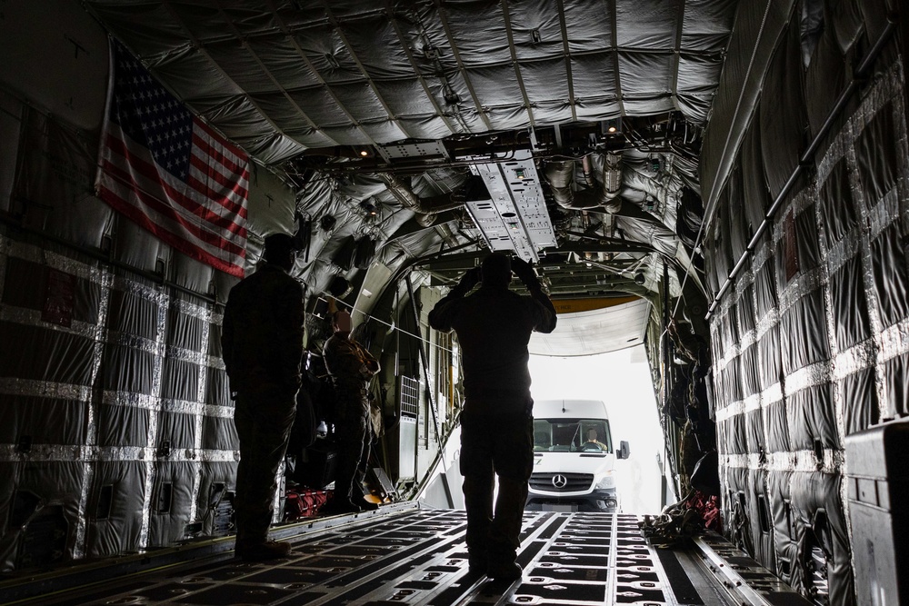 U.S. Army Green Berets and U.S. Airmen prepare for joint Multilateral Exercise