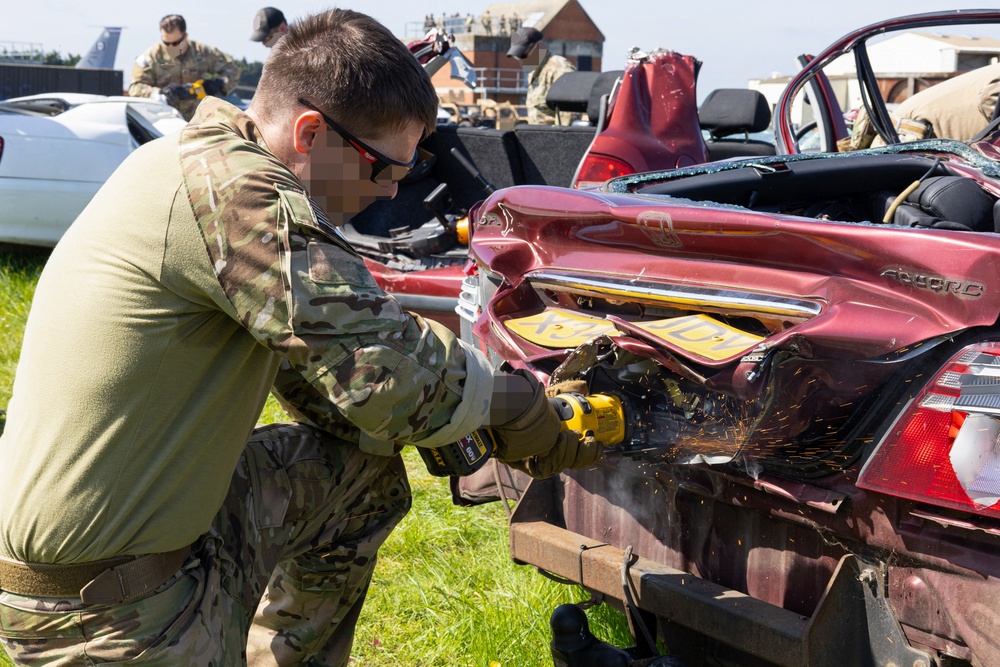 U.S. Army Green Berets perform extraction and recovery training with U.S. Air Force Special Tactics during joint multilateral exercise