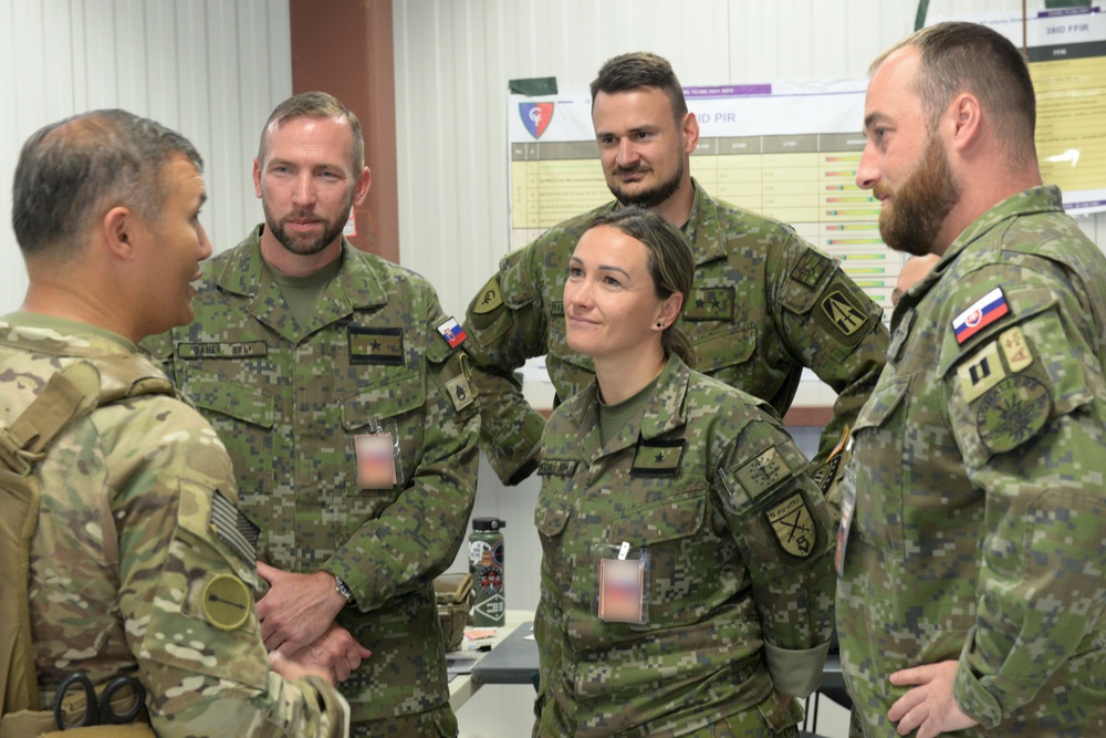 DVIDS - Images - 38th Infantry Division soldiers create one sound ...